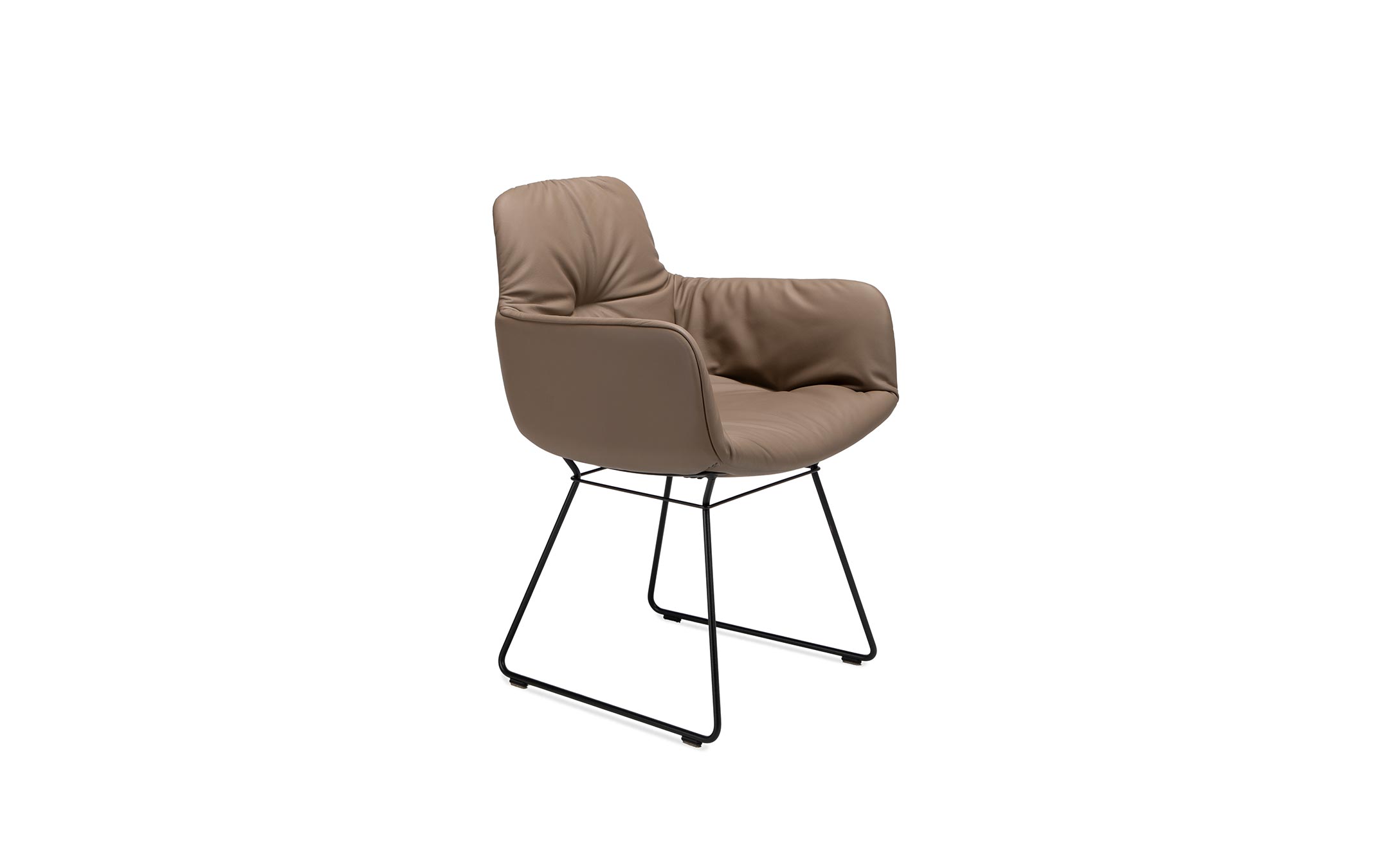 freifrau_Leya_Armchair-High_1-1_ME001_Sahara-Platino_front Platzhalter
